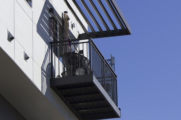 Endurable aluminum balcony